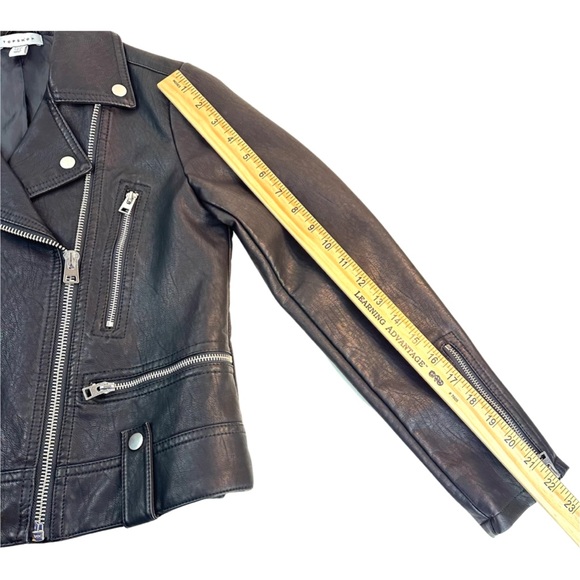 TOPSHOP Fred Faux Leather Biker Jacket Size: 4P Color: Black - Picture 8 of 16